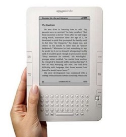 Kindle 2, Boox e-reader e Bebook 2: nuovi e-book reader presto in vendita in Italia. Le caratteristiche tecniche. 